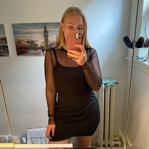 Aritzia Wilfred Free mesh top